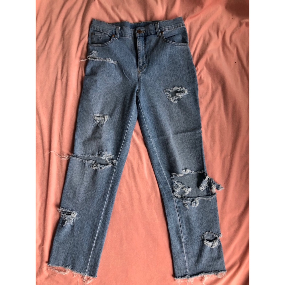 ripped straight leg jeans!